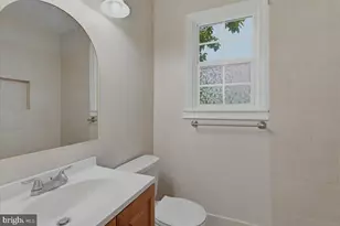 2716 Schooley Dr, Alexandria, VA 22306 - Photo 10