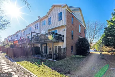 150 Herndon Mills Circle, Herndon, VA 20170 - Photo 2