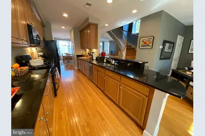 150 Herndon Mills Circle, Herndon, VA 20170 - Photo 8