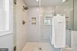 2010 Clark Pl, Alexandria, VA 22308 - Photo 28