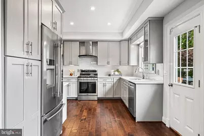 2010 Clark Place, Alexandria, VA 22308 - Photo 16