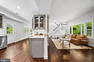 2010 Clark Pl, Alexandria, VA 22308 - Photo 12