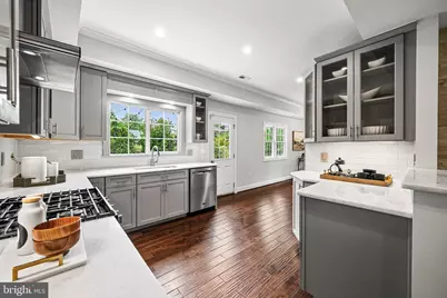 2010 Clark Place, Alexandria, VA 22308 - Photo 14