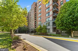 2451 Midtown Ave, Alexandria, VA 22303 - Photo 2