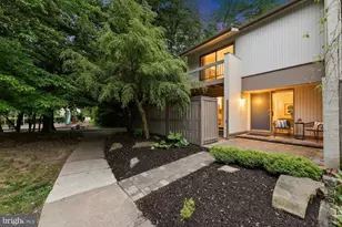 11701 Newbridge Ct, Reston, VA 20191 - Photo 2