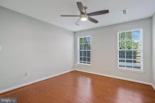 8034 Horseshoe Cottage Cir, Lorton, VA 22079 - Photo 22