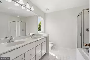 5066 Village Fountain Pl, Centreville, VA 20120 - Photo 26