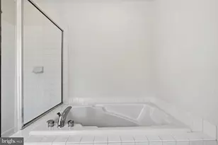 5066 Village Fountain Pl, Centreville, VA 20120 - Photo 28