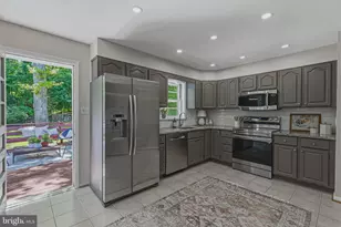 2519 E Meredith Dr, Vienna, VA 22181 - Photo 18