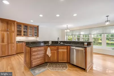 9523 Old Creek Drive, Fairfax, VA 22032 - Photo 8