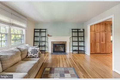 9523 Old Creek Drive, Fairfax, VA 22032 - Photo 4
