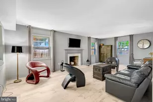 13042 Maple View Ln, Fairfax, VA 22033 - Photo 14