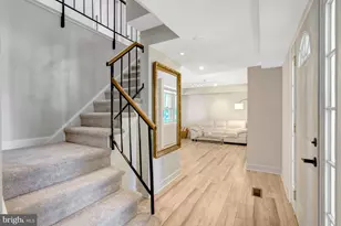 13042 Maple View Ln, Fairfax, VA 22033 - Photo 12