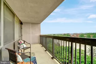 3713 S George Mason Dr, Falls Church, VA 22041 - Photo 2
