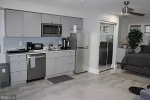 7703 Newcastle Dr, Annandale, VA 22003 - Photo 2