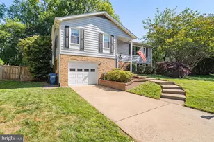 2002 Hoover Ln, Alexandria, VA 22308 - Photo 2
