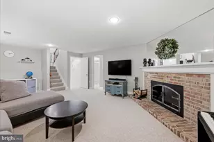8112 Revatom Ct, Dunn Loring, VA 22027 - Photo 20