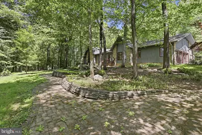 9492 Oak Falls Court, Great Falls, VA 22066 - Photo 4