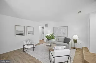 1957 Villaridge Dr, Reston, VA 20191 - Photo 4