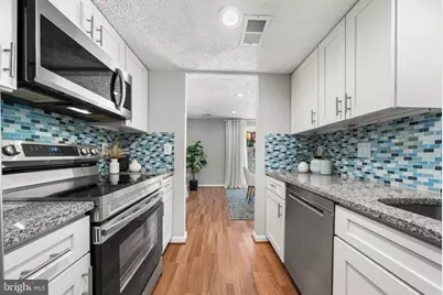 6322 Lightburn Court, Centreville, VA 20121 - Photo 4