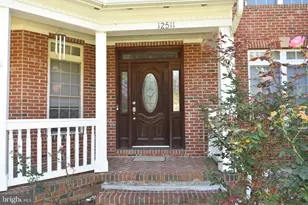12511 Rochester Dr, Fairfax, VA 22030 - Photo 2