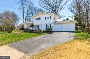 3923 Forest Grove Dr, Annandale, VA 22003 - Photo 1