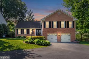 5445 Flint Tavern Pl, Burke, VA 22015 - Photo 2