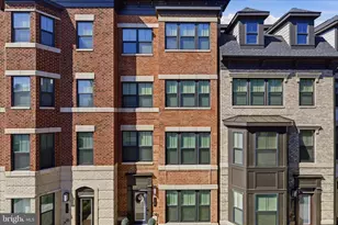 213 Market Square NW, Vienna, VA 22180 - Photo 1