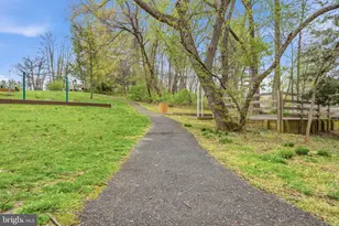 10058 Chestnut Wood Ln, Burke, VA 22015 - Photo 46