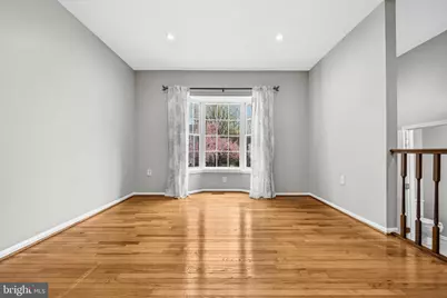 10058 Chestnut Wood Lane, Burke, VA 22015 - Photo 4