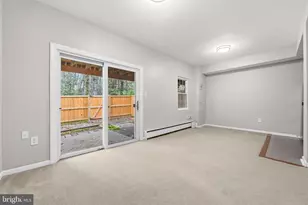 10058 Chestnut Wood Ln, Burke, VA 22015 - Photo 32