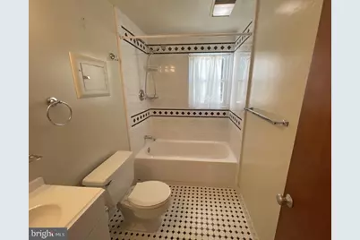 909 Cottage Street SW, Vienna, VA 22180 - Photo 10