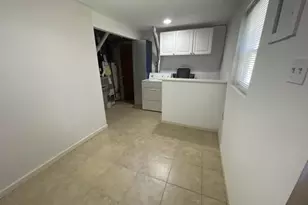 909 Cottage St SW, Vienna, VA 22180 - Photo 12