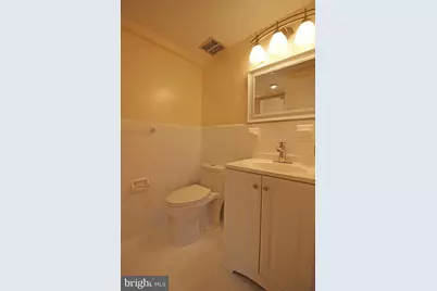 200 Locust Street SE #405, Vienna, VA 22180 - Photo 24