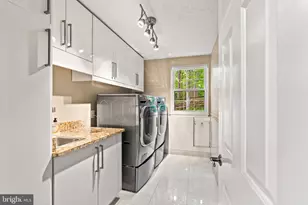 1901 Buckthorn Ln, Reston, VA 20191 - Photo 34