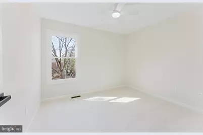 [Address not provided], Oakton, VA 22124 - Photo 8