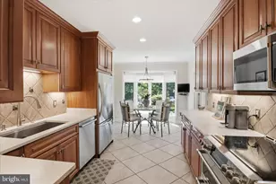 1496 Hampton Hill Cir, McLean, VA 22101 - Photo 10