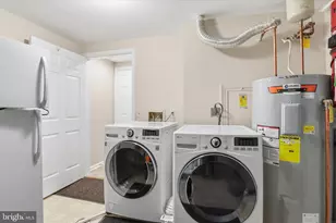 1496 Hampton Hill Cir, McLean, VA 22101 - Photo 32