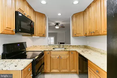 11931 Redtree Way, Reston, VA 20194 - Photo 14