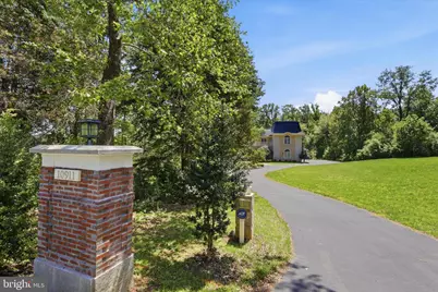 10911 Belgravia Court, Great Falls, VA 22066 - Photo 4