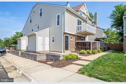 4324 Pembrook Village Drive #23, Alexandria, VA 22309 - Photo 2