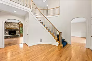1051 Kelso Rd, Great Falls, VA 22066 - Photo 2