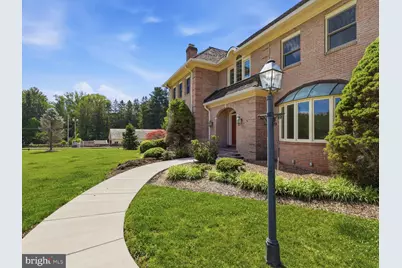 1051 Kelso Road, Great Falls, VA 22066 - Photo 2