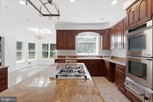1051 Kelso Rd, Great Falls, VA 22066 - Photo 8