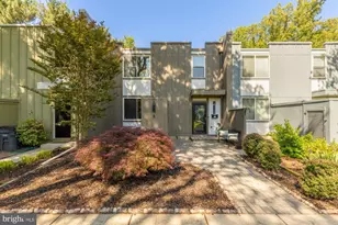 11170 Forest Edge Dr, Reston, VA 20190 - Photo 32