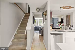 5365 Harbor Ct Dr, Alexandria, VA 22315 - Photo 4