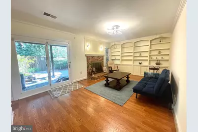 8526 Raglan Road, Vienna, VA 22182 - Photo 2