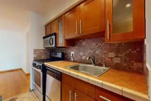 11208 Chestnut Grove Square, Reston, VA 20190 - Photo 12
