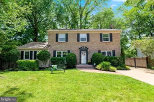 7810 Hayfield Rd, Alexandria, VA 22315 - Photo 1
