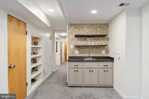 7810 Hayfield Rd, Alexandria, VA 22315 - Photo 46